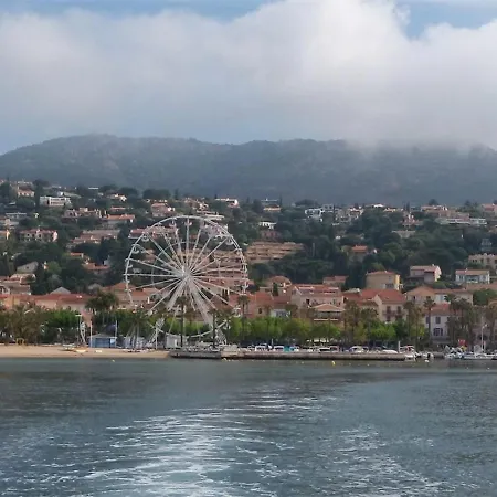 Appartement Le Lavandou, 2 Pièces, 4 Personnes - Fr-1-251-205