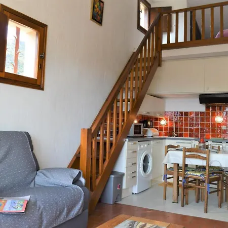 2 Pieces Avec Mezzanine Et Parking, Proche - - Fr-1-251-205 Le Lavandou