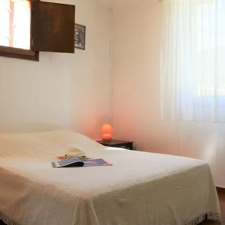 Apartmán 2 Pieces Avec Mezzanine Et Parking, Proche - - Fr-1-251-205
